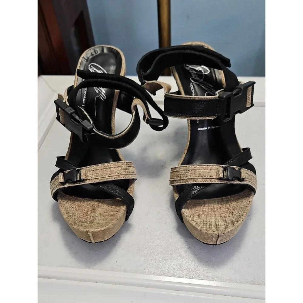 NWOT Donald J. Pliner Two-Tone Black and Tan High Heel Strappy Sandals 6M